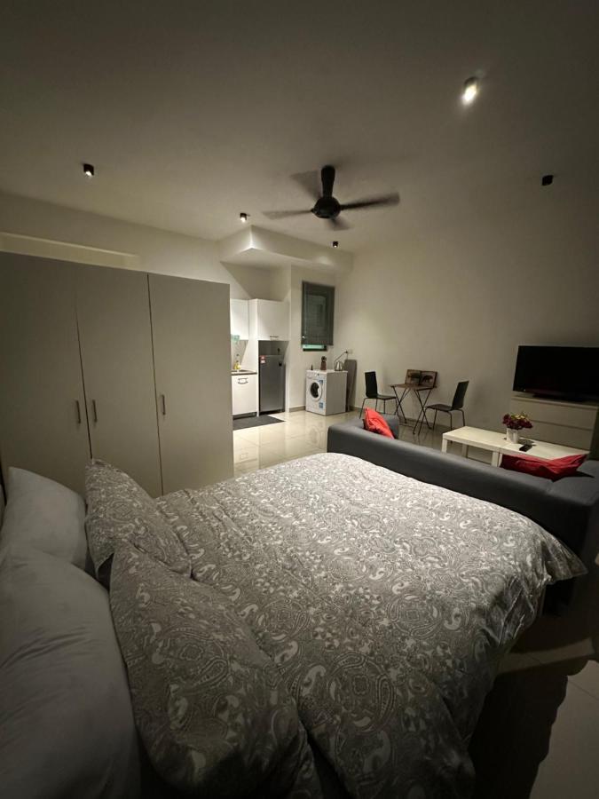 Retreat At Cybersquare Apartment ไซเบอร์จายา ภายนอก รูปภาพ