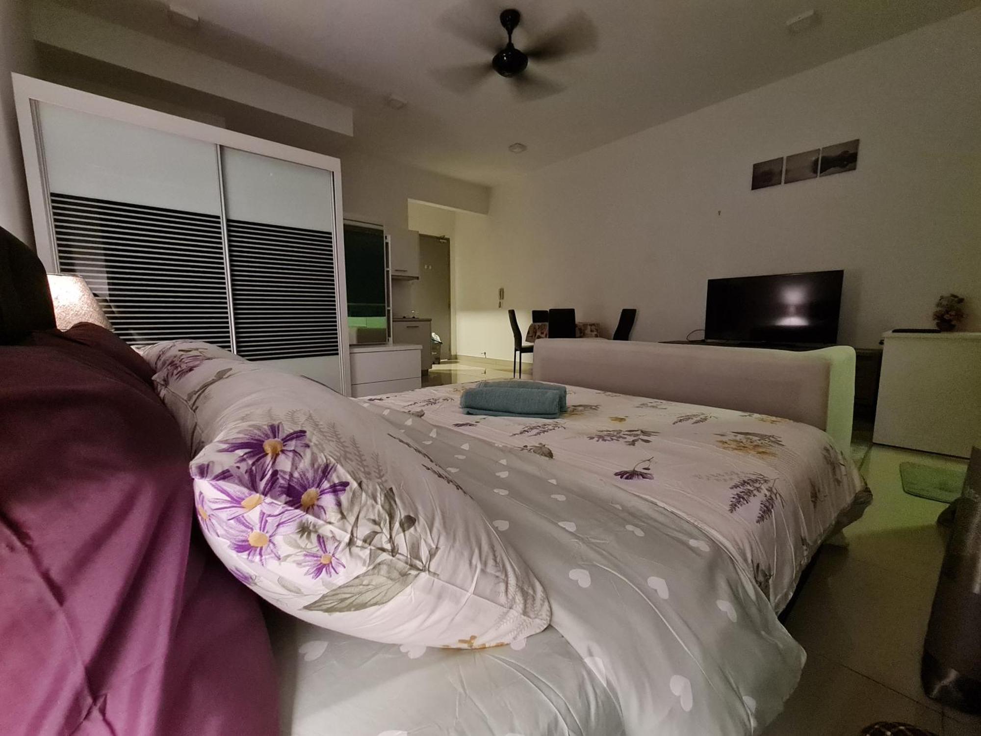 Retreat At Cybersquare Apartment ไซเบอร์จายา ภายนอก รูปภาพ
