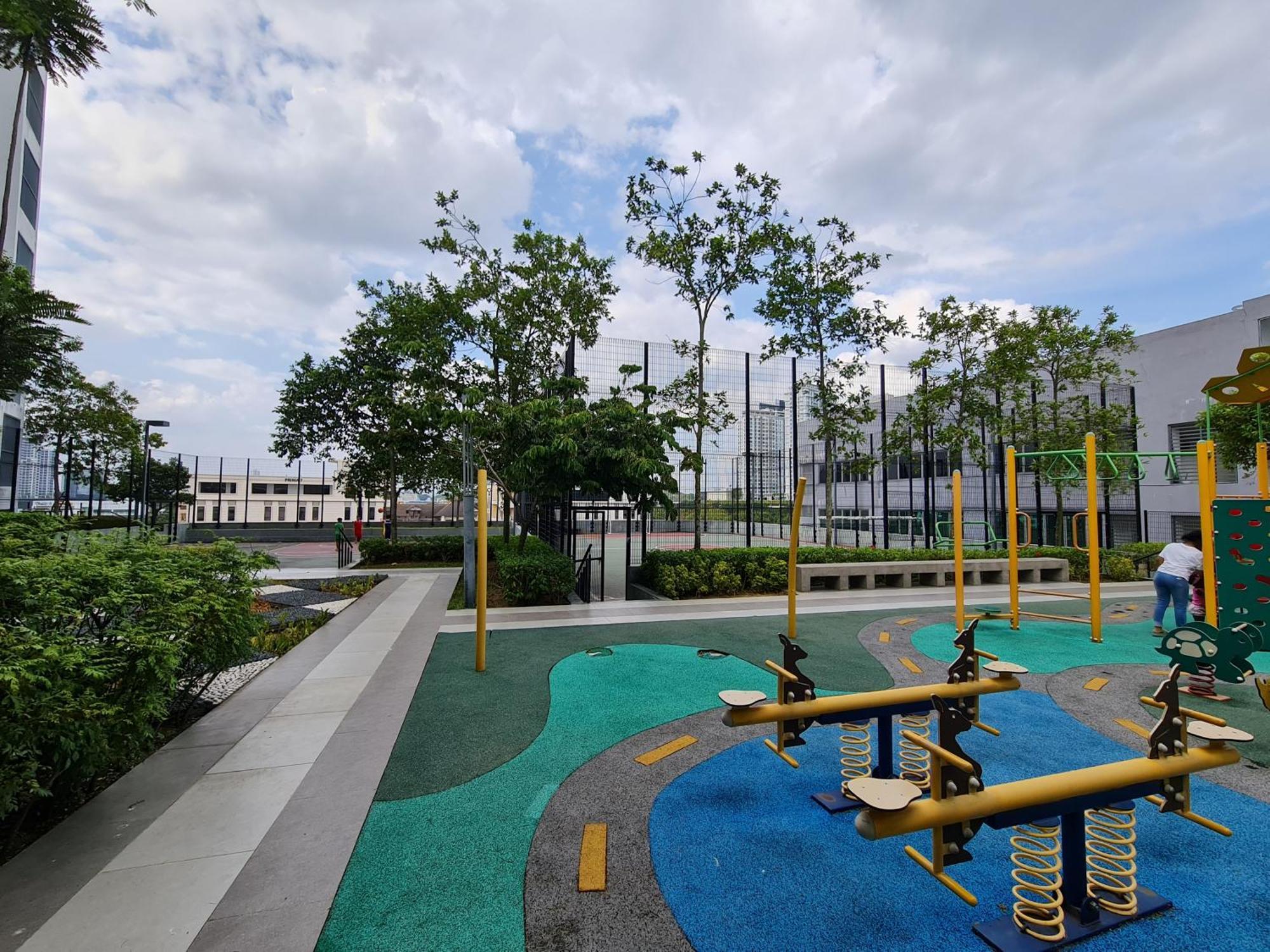 Retreat At Cybersquare Apartment ไซเบอร์จายา ภายนอก รูปภาพ